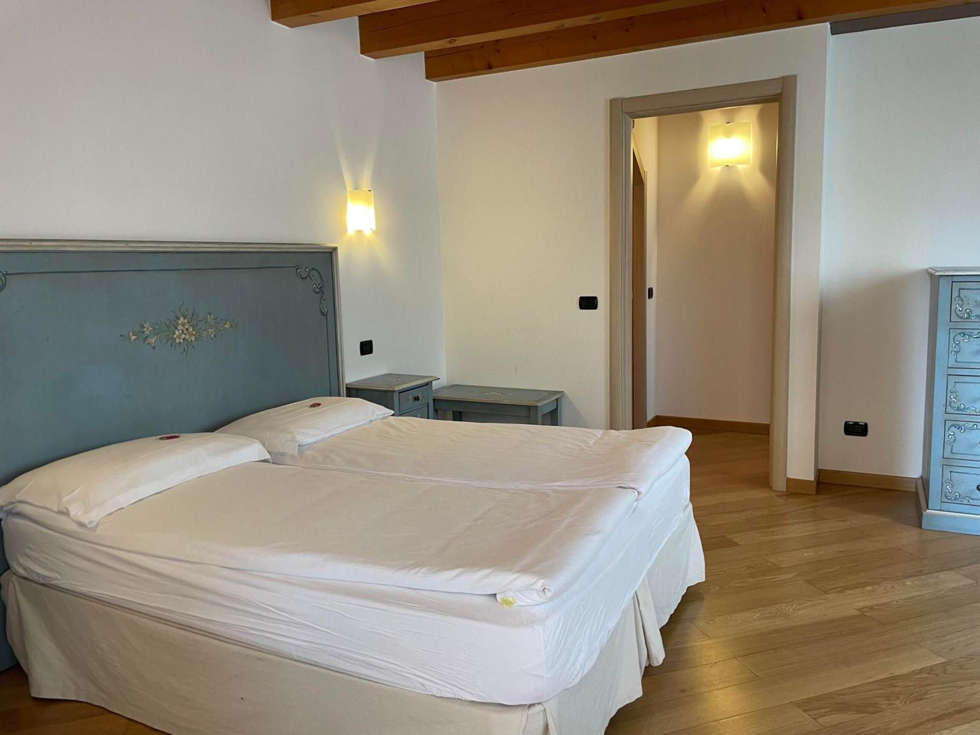 Relais Fontana Rosa B&B Wellness Caprino Veronese Eksteriør billede